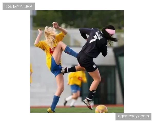 足球明星赛场高光引爆热潮,精彩瞬间引球迷热议 足球明星赛场高光引爆热潮,精彩瞬间引球迷热议