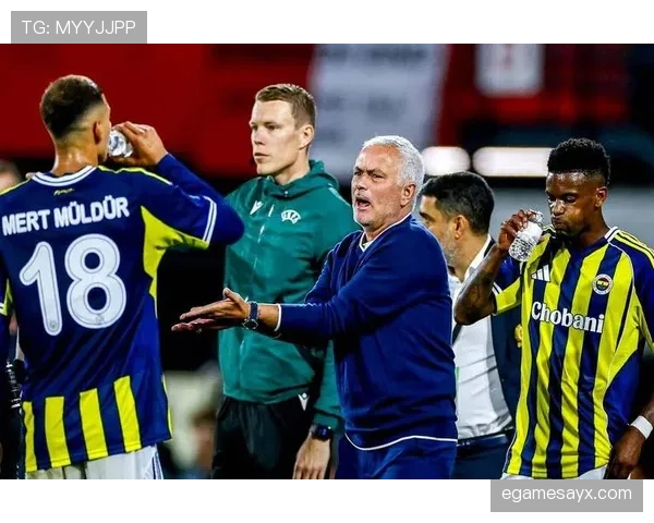 费耶诺德新赛季备战表现出色，展现强劲实力冲击佳绩