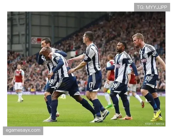 西布朗防线坚如磐石，连续多场零封对手引关注