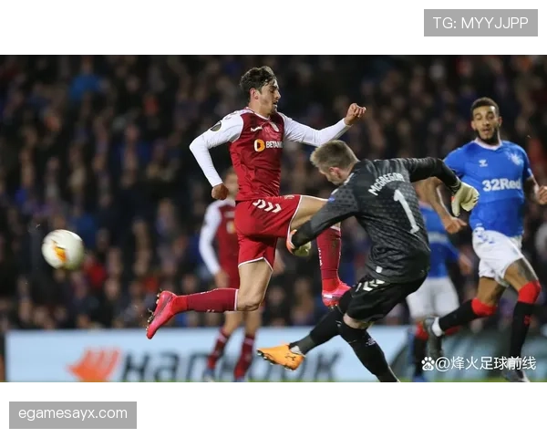 热刺边路主导进攻，中路渗透能力是否受限？